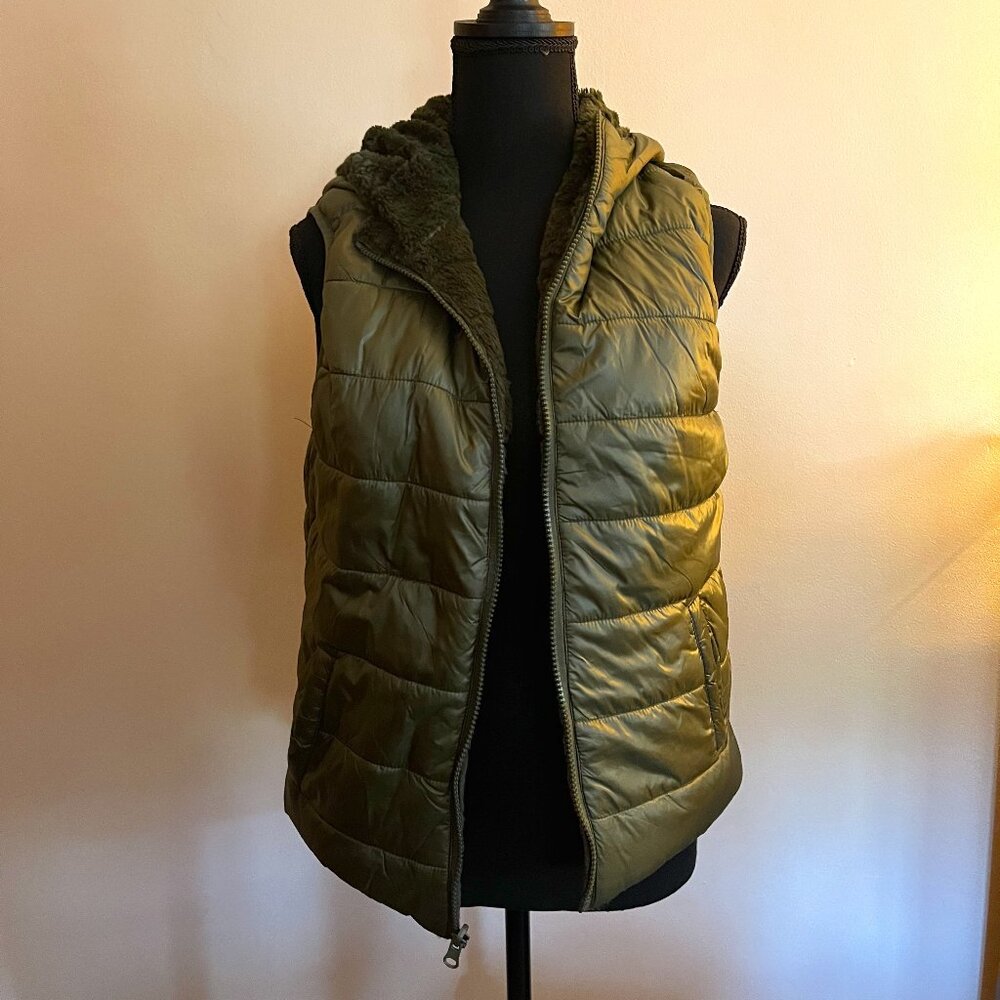 Reversible Hooded Zip-up Vest in Dark Olive Green